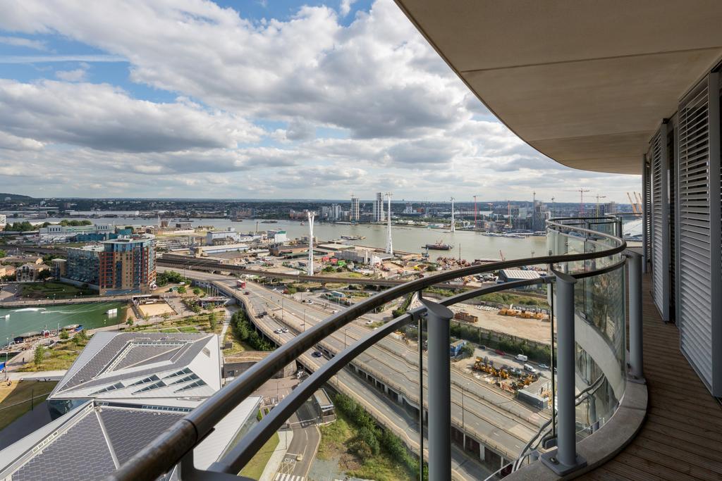 דירות לונדון Royal Docks Penthouse מראה חיצוני תמונה